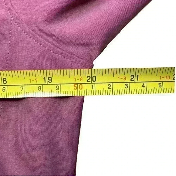 Under Armour Women’s Mauve Button Down Shirt UPF 50 - Picture 13 of 14
